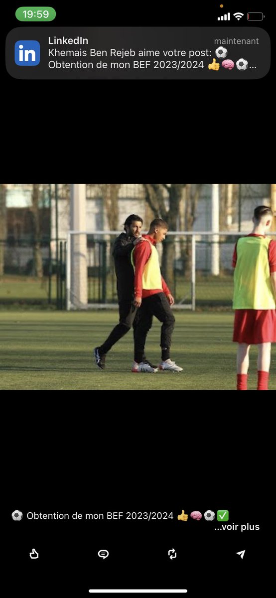 SisbaneH's tweet photo. Obtention de mon BEF 2023/2024 👍🧠⚽️✅

Fier de vous annoncer l'obtention de mon Brevet d'Entraineur de Football sûr les terrains avec Lyon la duchere ( Entraineur adjoint N3, Entraineur u 18 R1) https://t.co/TmEy1o5rzC