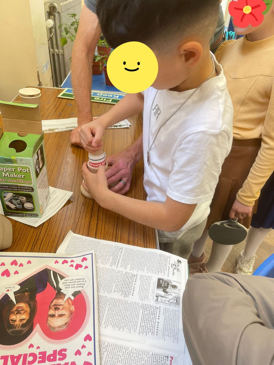 DAMASQLTD's tweet image. what a great day for the community @EborGardenscommunityCentre. Many thanks for Rob and Sara from #feedleeds @P4Plants and our regular supporter king of ping pong Peter @PINGPONGFORU. A massive thank you for the support from local cllr @nkele_manaka with more to come...