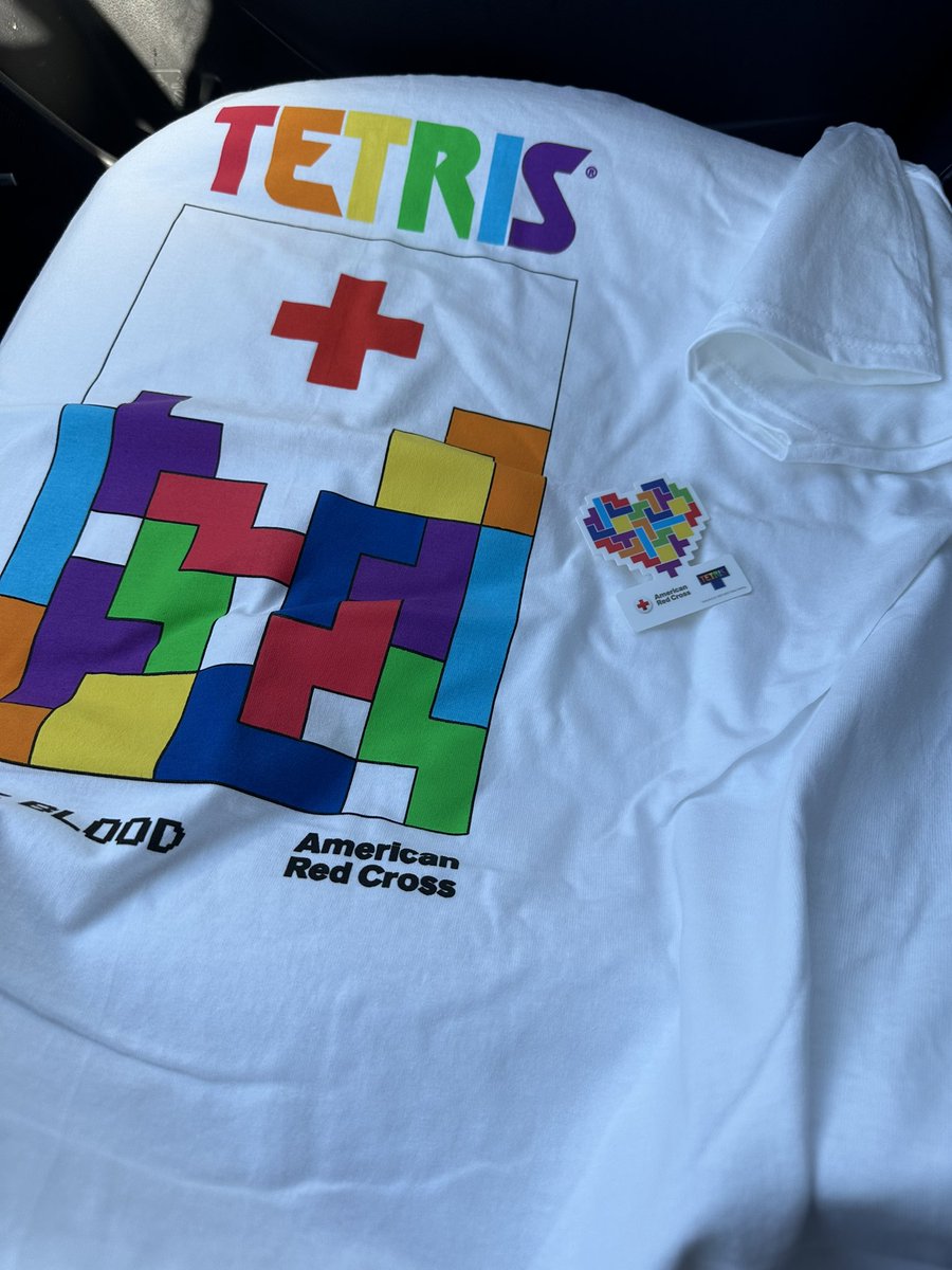 Last time it was Godzilla and Kong. Today I got this awesome TETRIS shirt! And all I had to do was bleed a little!