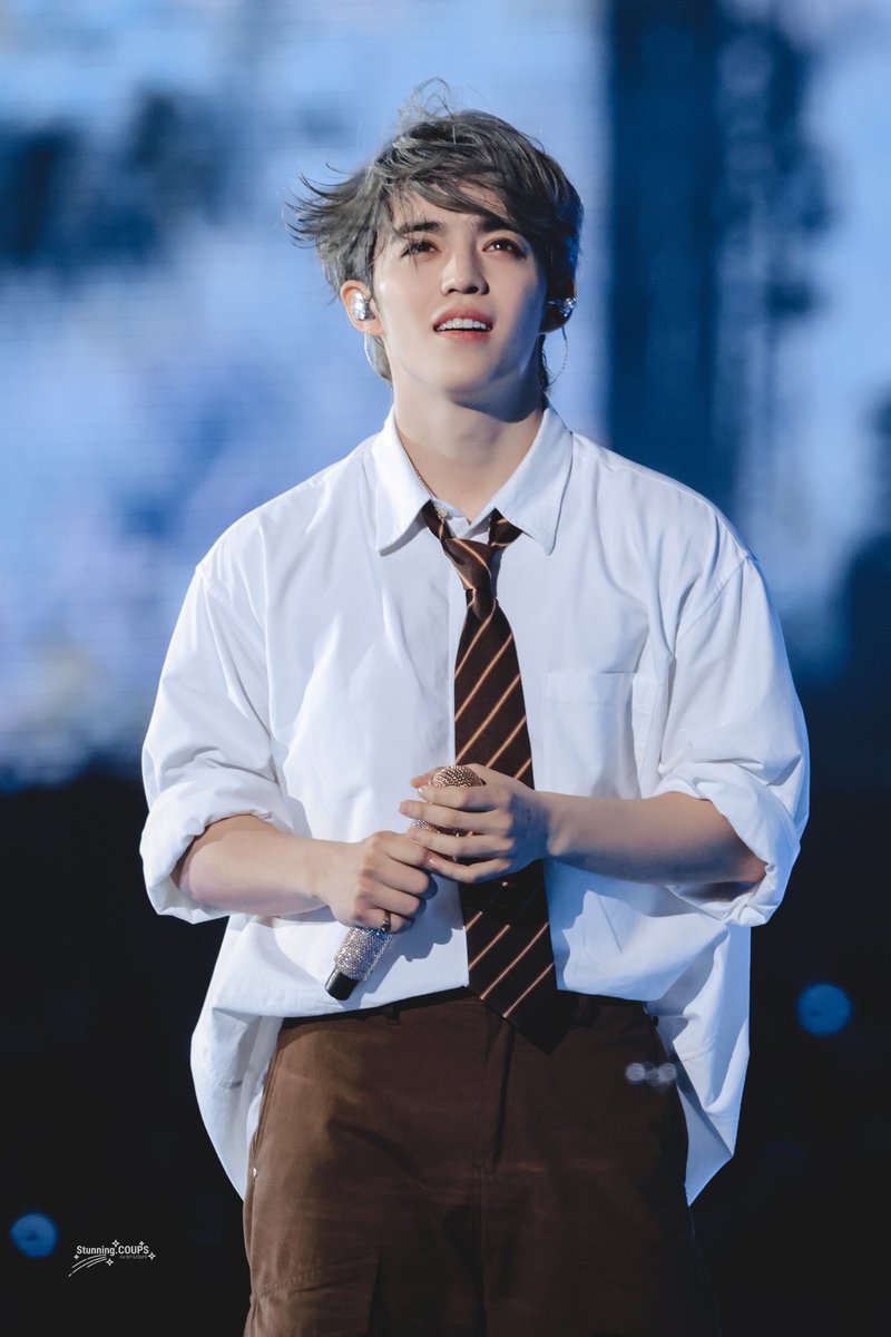 Stunning.COUPS tweet media