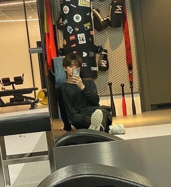 지훈피드 tweet media