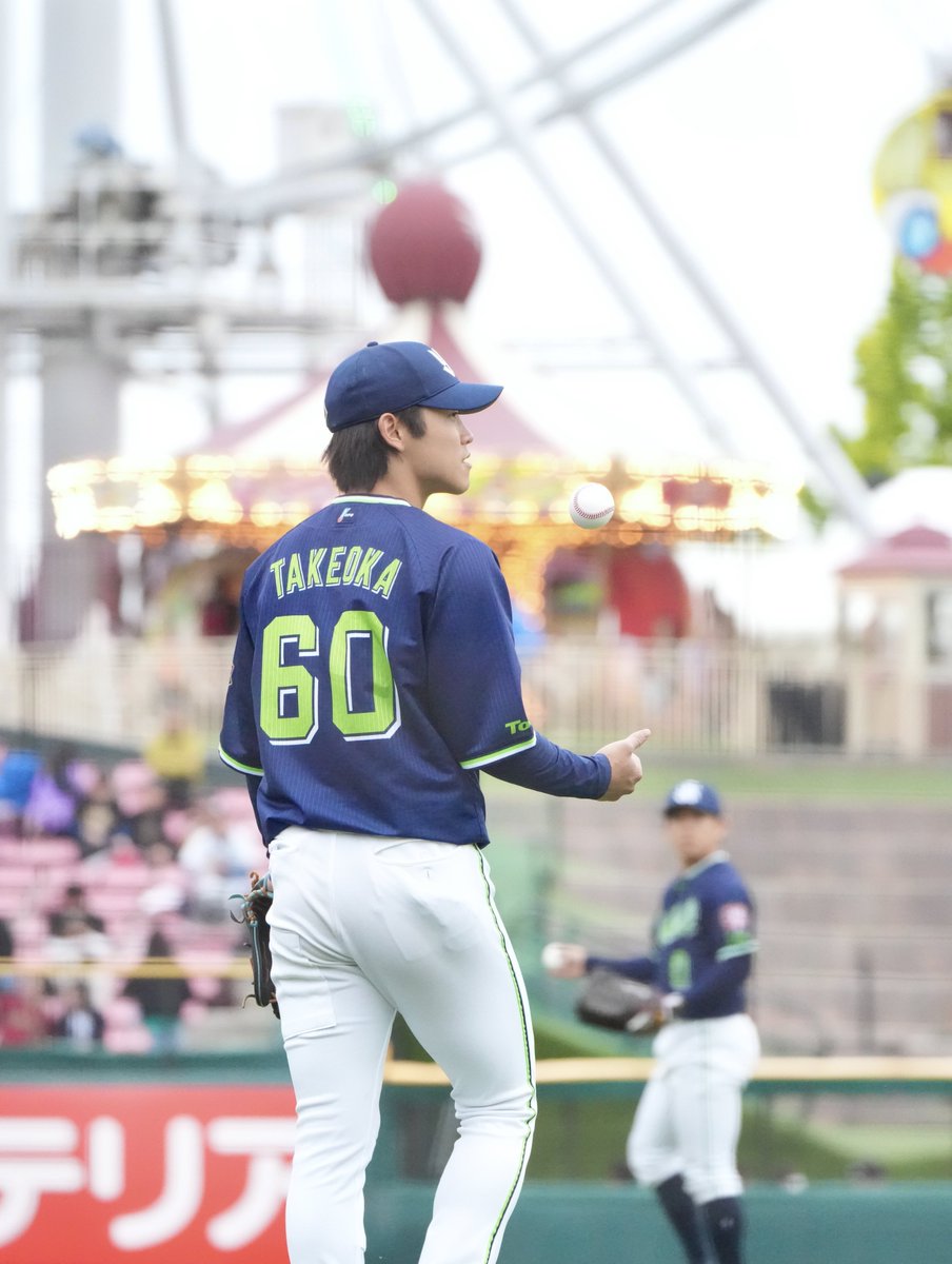 メリーゴーランドとたぴ

📸2024.6.1
#swallows 
#武岡龍世