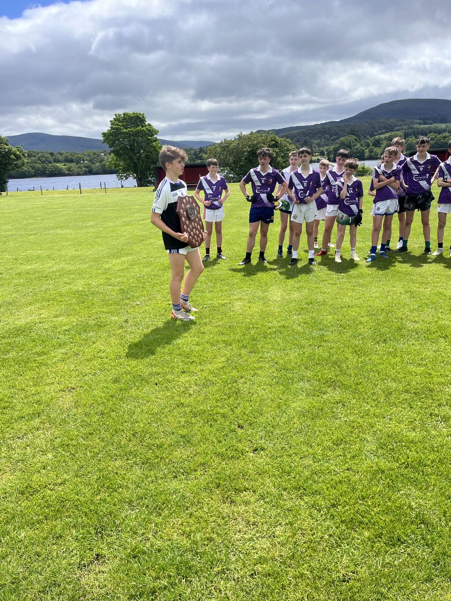 Many thanks to Ewan O’Shea, Corrib Oil /Spar Shop, Kenmare for sponsoring the First Year Boys Football team a delicious ice cream cone after their victory on Thursday @CorribOilGIR