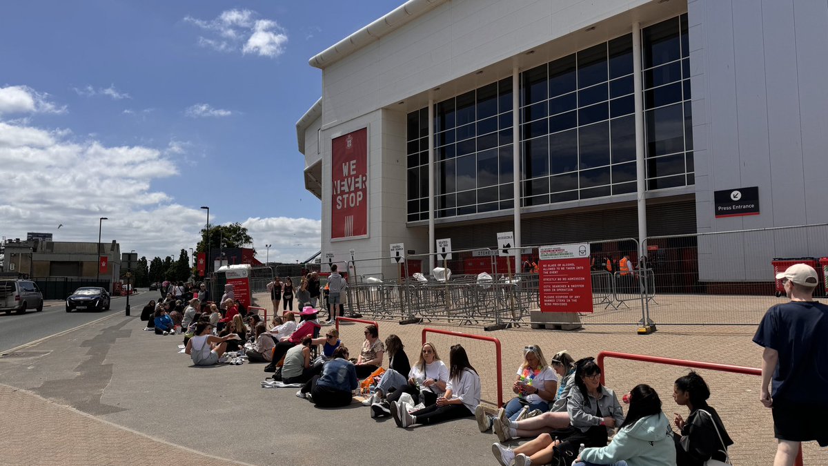 JamesAB_FK's tweet image. Uncle Gary and friends’ concert Day 1 @takethat #Southampton #thislifetour