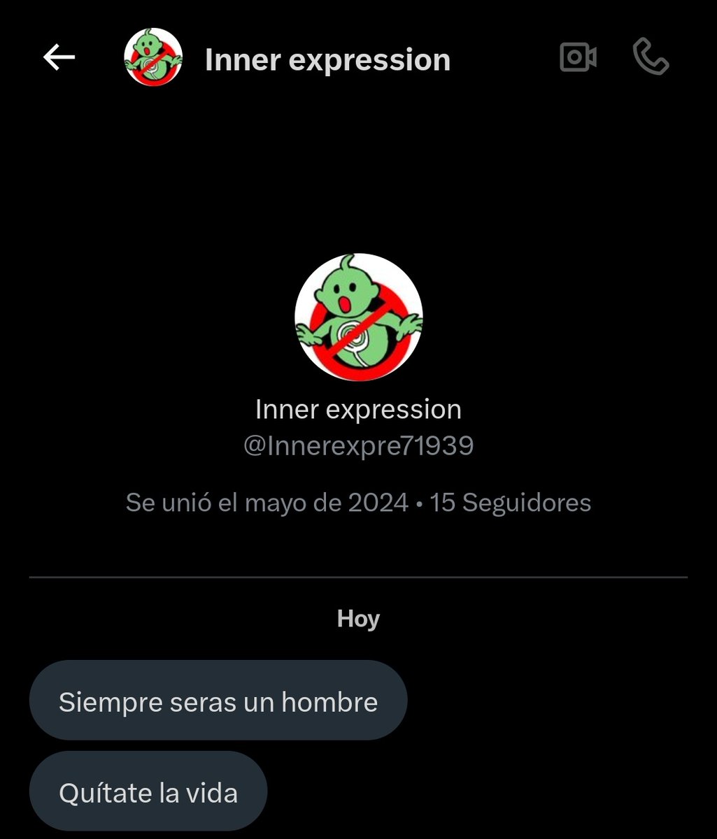 aliceblauu's tweet photo. Tengo los DMs llenos de gente diciéndome que me suicide por ser una chica trans pero eh, "es solo humor negro, no hace daño a nadie y para nada es generar odio" https://t.co/F9QsL31ZlT