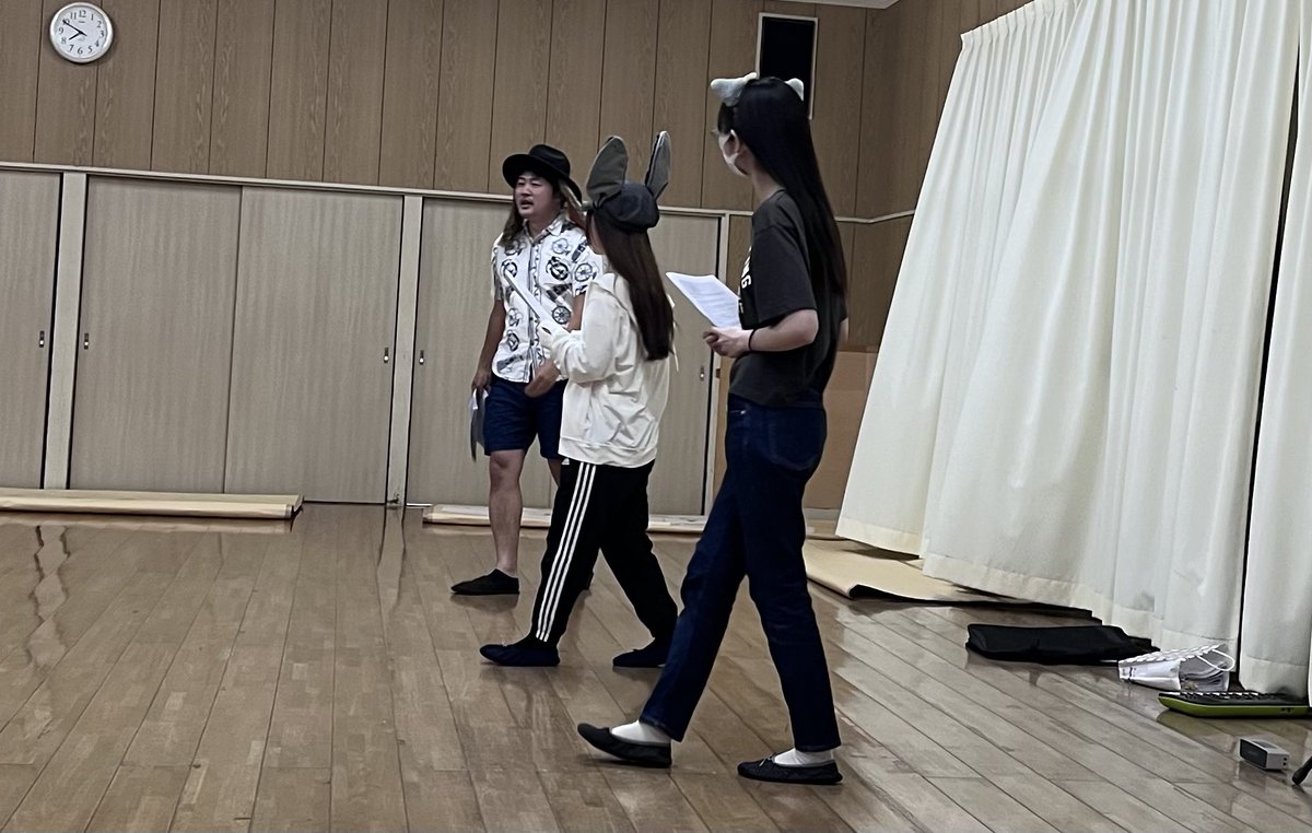 Lily_Bianco's tweet photo. 本日はミュージカルの練習を行いました✨
こちらは何の場面でしょう！？
答えはコンサート当日をお楽しみに😉✨ https://t.co/UZnOsDLQTc