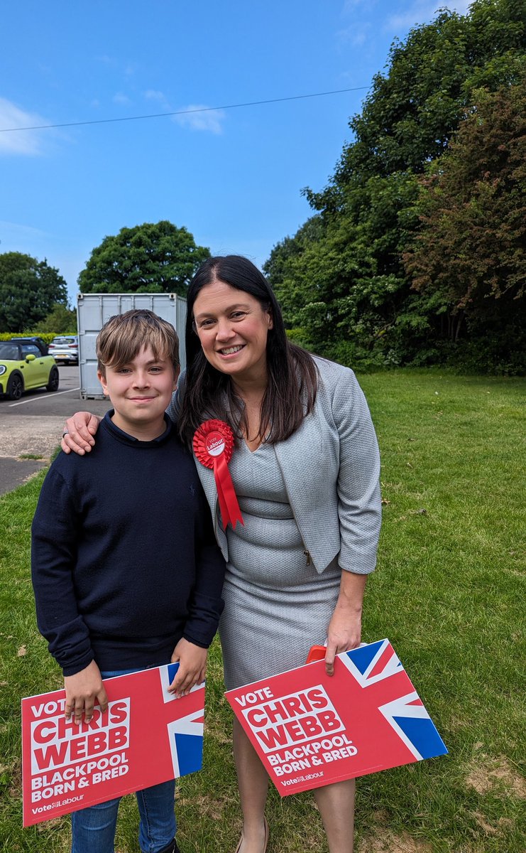MrHibbert1's tweet photo. Charlie joining the Labour campaign today with @ChrisWebbMP  and @lisanandy. Incredible speeches, and finally some hope for his generation https://t.co/IgbyW32l3G