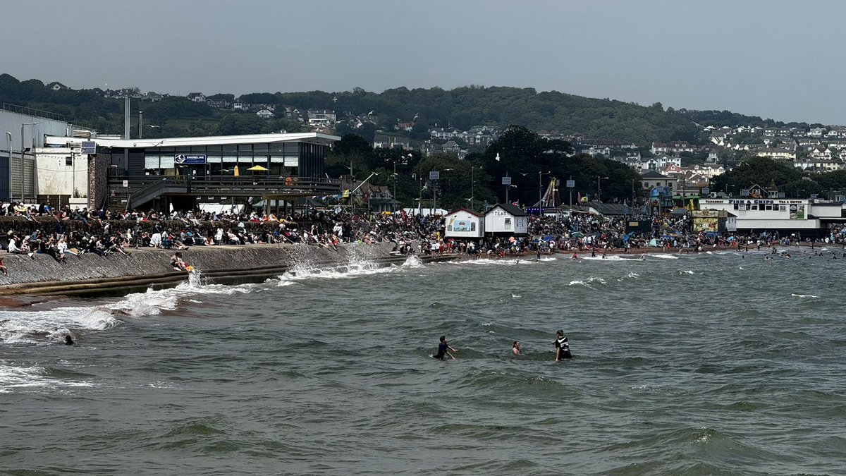 Paignton Green is packed for <a href="/RivieraAirshow/">English Riviera Airshow</a> , and you can hear it live on <a href="/BBCDevon/">BBC Devon</a> from 2 (although you’ll hear <a href="/TyphoonDisplay/">Typhoon Display Pilot</a> from most places in Devon 😉)