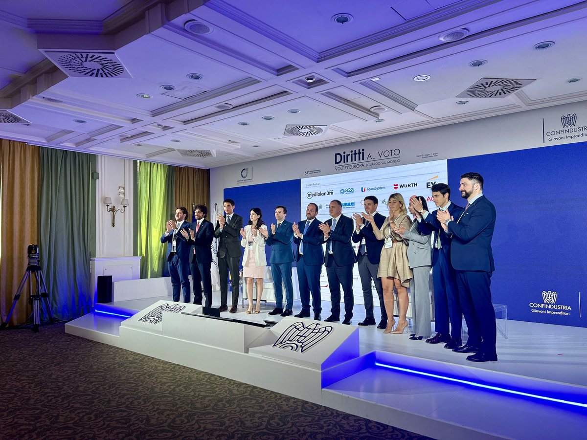 GI Confindustria (@giconfindustria) on Twitter photo Sono orgoglioso di voi, Giovani Imprenditori. Perché ci mettete la faccia. Perché ci mettete sempre l’impegno.
Perché camminiamo sempre uniti. Per l’Italia, per l’Europa, per le nostre imprese, per i nostri collaboratori, per i nostri figli - <a href="/RiDiStefano/">Riccardo Di Stefano</a> chiude #Rapallo2024 Sono orgoglioso di voi, Giovani Imprenditori. Perché ci mettete la faccia. Perché ci mettete sempre l’impegno.
Perché camminiamo sempre uniti. Per l’Italia, per l’Europa, per le nostre imprese, per i nostri collaboratori, per i nostri figli - <a href="/RiDiStefano/">Riccardo Di Stefano</a> chiude #Rapallo2024