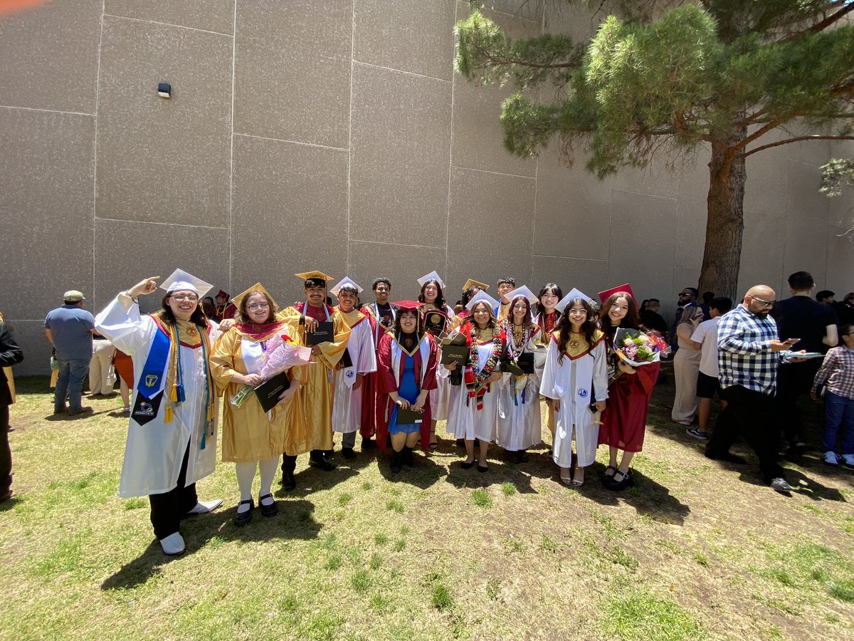 IBAztecs's tweet image. Congratulations IB class of 2024! You are such an amazing group! 1-7 in the top 10 all IB scholars!  All 24 of you are destined for great things. May your new journey allow you to fulfill all your goals and dreams. After all, you are the Mighty IB Aztecs! @EDAztecs_HS