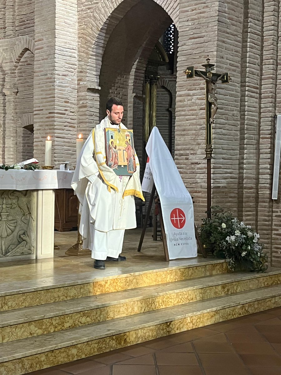 En vísperas del #CorpusChristi de la ciudad recibíamos el Icono de la Anunciación de #Siria proporcionado por <a href="/acn_int_es/">ACN International</a> para pedir por los cristianos perseguidos. 

➡️ Catequesis. 
➡️ Rezo del rosario. 
➡️ Celebración de la Misa. 
➡️ Veneración del Icono.