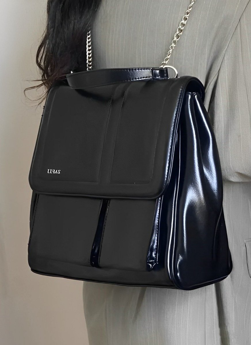 myorensarea's tweet photo. backpack / ransel warna hitam gini selalu cocok kalo di mix and match sama pakaian warna apapun 😭😗👍 https://t.co/H4eCvqbRKz