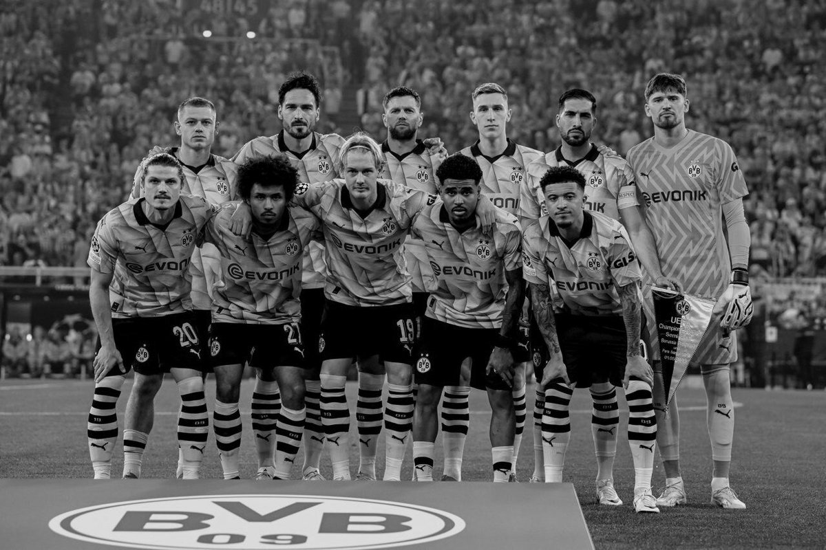 Un minuto de silencio para el humilde Borussia Dortmund que hoy sufrirán el mayor atraco de una final de champions en toda la historia. 

En esto no hay colores, sin duda lo peor del deporte.

EL ATRACO DE WEMBLEY 2024.