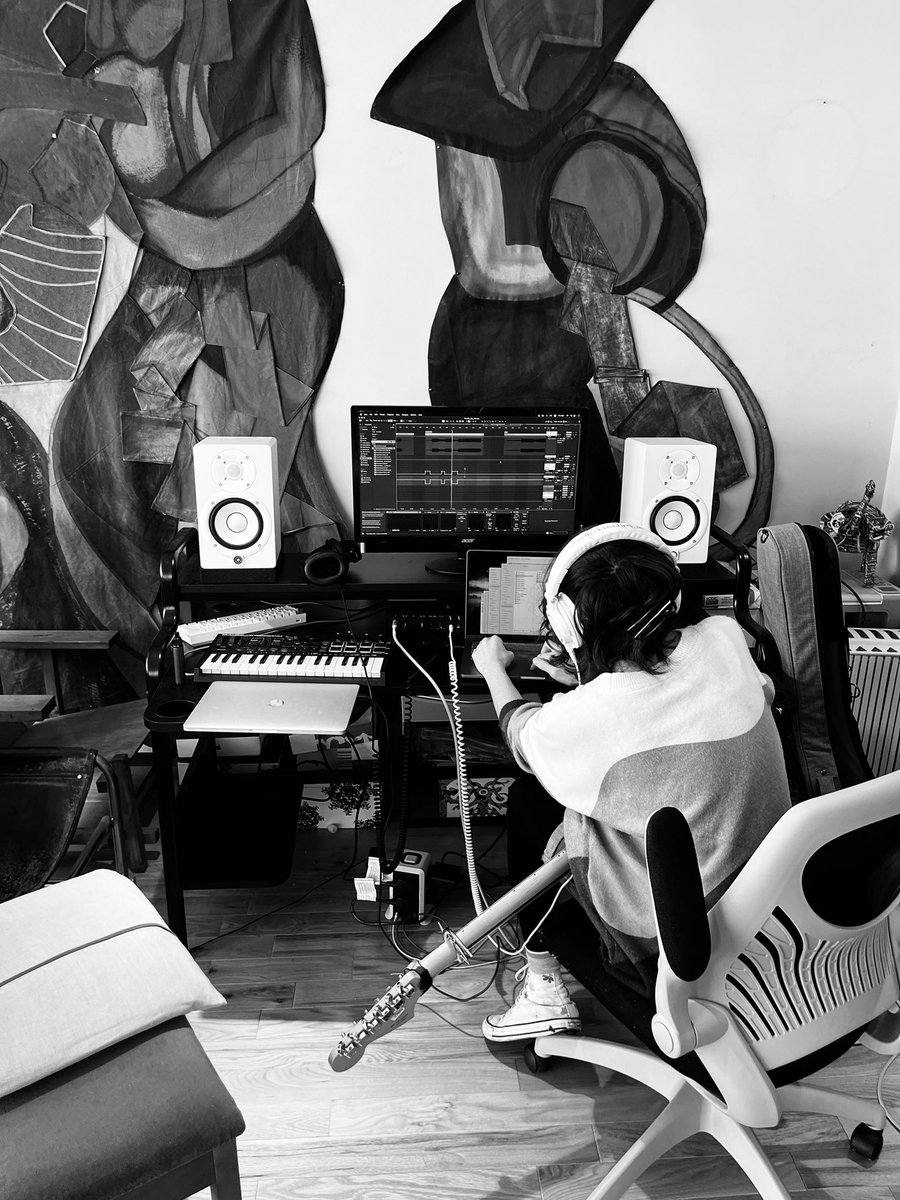 florelle tweet media