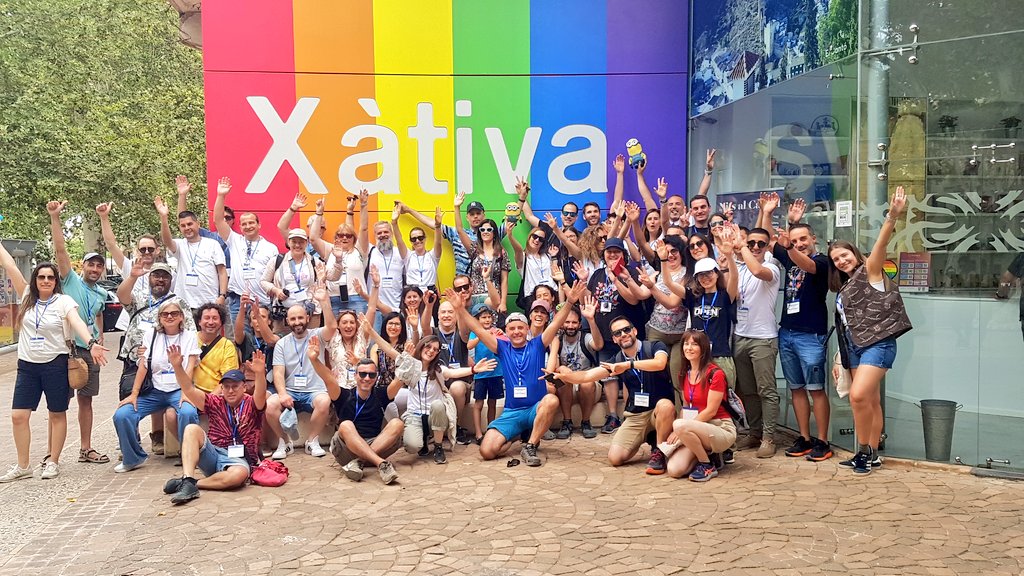 KLM Spain tweet media