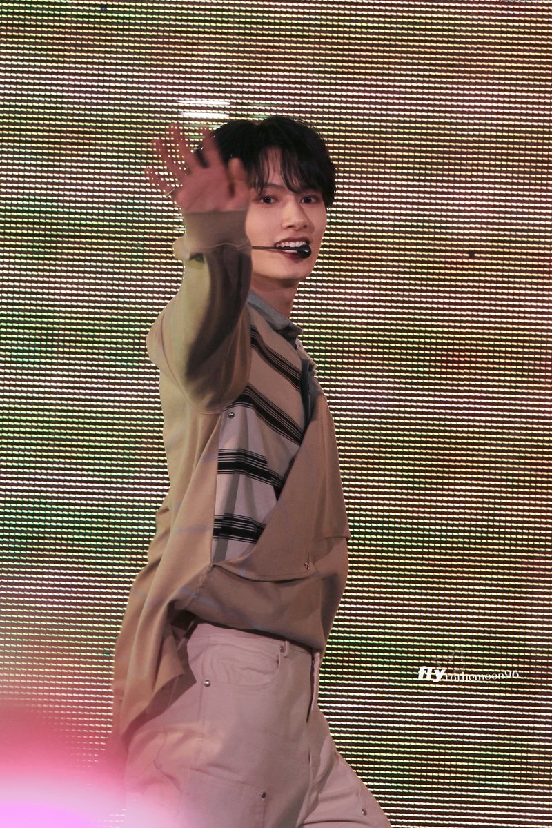 240427
妈妈接我去过儿童节咯👋👋🥳🥳

#준 #JUN #문준휘 #文俊辉
 #세븐틴 #SEVENTEEN