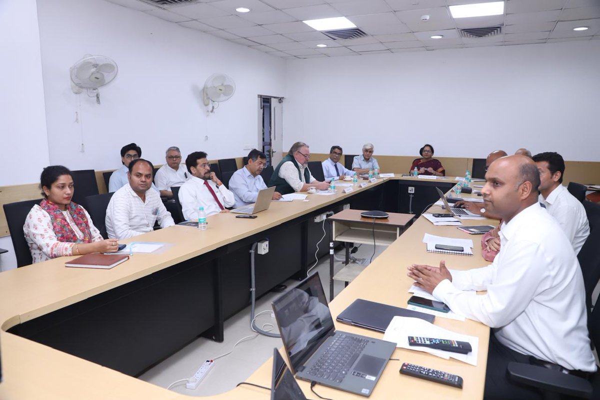 nsb_ntpc's tweet photo. 31st of May 2024 saw a watershed moment in curriculum enrichment at #NSB. Specialists from #energy sector proposed state of art augments to the #curriculum.
#CurriculumEnrichment #EnergySector #EconomicGrowth #SustainableDevelopment #Equity #BusinessModels #CoreManagement https://t.co/IVmxjI90Z0