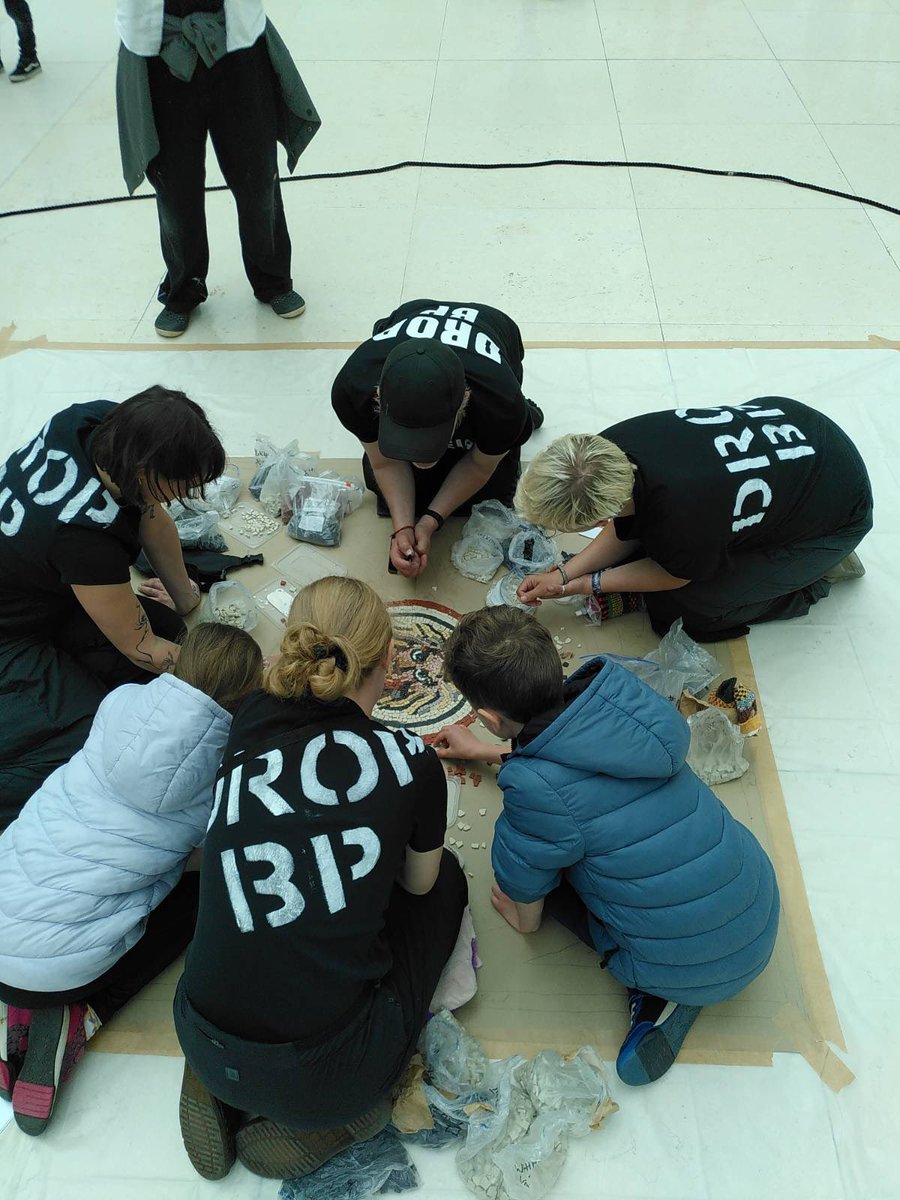 drop_BP's tweet photo. 🙌 Children &amp; families joining in with our mosaic building inside @britishmuseum 

🏛️ Anyone still inside is welcome to join us &amp; get creative while asking the museum to #DropBP https://t.co/pRc9mubGXp