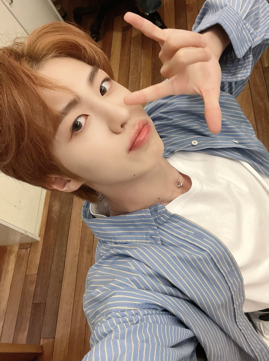 by_EPEX's tweet photo. [#에이든]

블루에이든이라고💙🧊

#EPEX #이펙스 #AYDEN #에이든 https://t.co/fm9h1YgS8Z