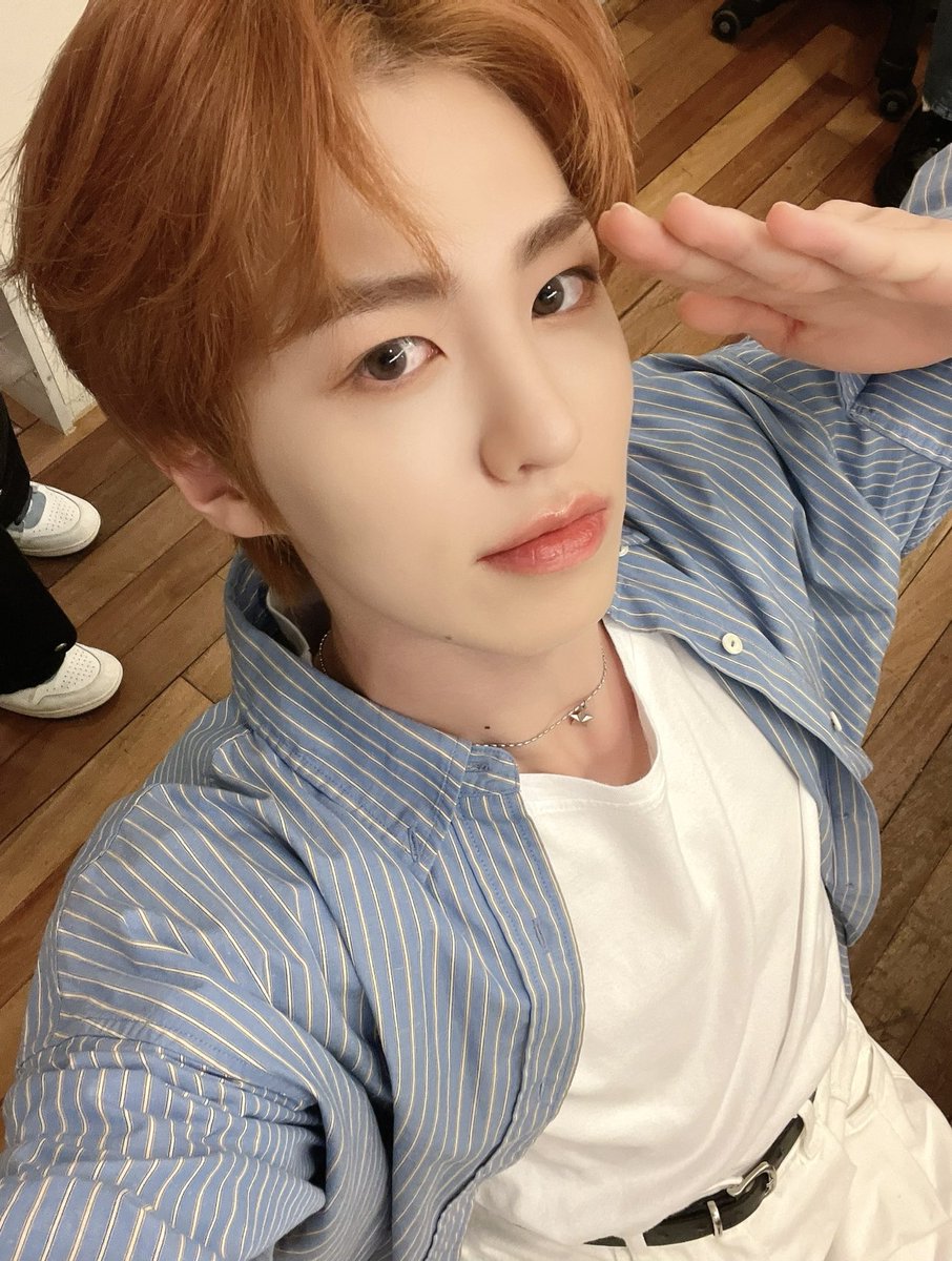 by_EPEX's tweet photo. [#에이든]

블루에이든이라고💙🧊

#EPEX #이펙스 #AYDEN #에이든 https://t.co/fm9h1YgS8Z