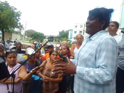 EvinBlanch25439's tweet photo. Cuando se hable de liderazgo ,cuando se hable de amor por su pueblo, por su Revolución hay que nombra a nuestra Primera Secretaria Biarritz Yonsson Urrutia, una Mariana de estos tiempos. Que Grandeza en una Mujer! Ella #Suma por #Cuba por. #NuestroPais
#AnapCuba https://t.co/AcdPpVVi3R