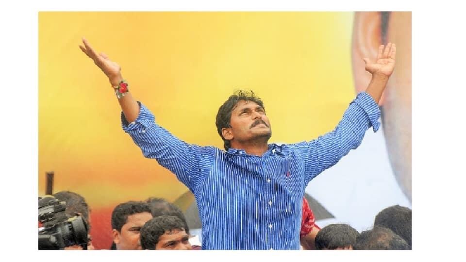 @Janmatpolls #YSRCPAgain
#YSRCPWinningBig