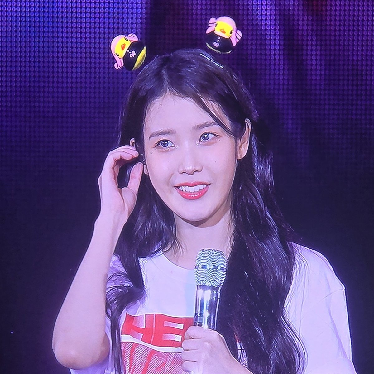 HER HEADBAND 😭😭😭😭😭😭😭 #HEREH_WORLD_TOUR_IN_MANILA