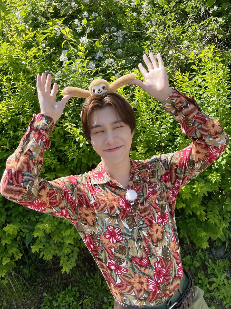 WayV tweet media