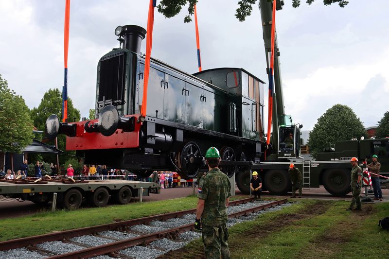 OVnieuwsINFO's tweet photo. In beeld: Gerestaureerde NS 164 overgebracht naar het Nationaal Vlechtmuseum in Noordwolde (met uitgebreide foto- en filmreportage) - https://t.co/XpFG8QZ35z
#Vlechtmuseum #NS164 #Noordwolde #Friesland #Treinennieuws #OVnieuws #Treinleven #UitTip #Railways #Railway_Engine https://t.co/2mgnngV8JN