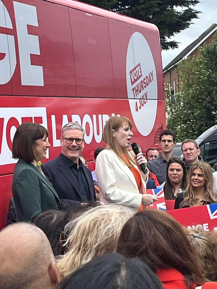 Fantastic morning in Uxbridge at the launch of the Labour ‘Battle Bus’. Time for change. Time for a Labour Government. #TheLabourParty