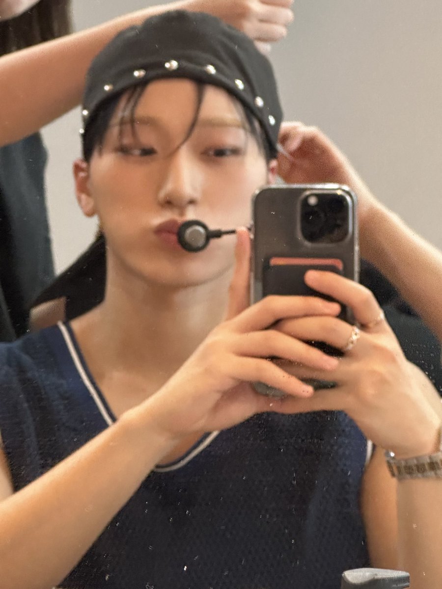 저화질을 뚫고 나오는 잘생김❤️❤️❤️