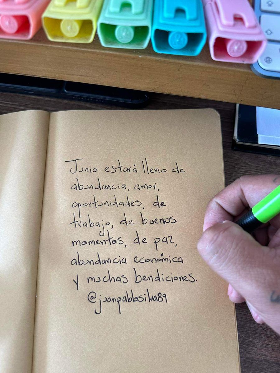 Buenos días🙏🏻☕️💙
Feliz inicio de mes💖💫✨️☘️🙌🏻🫶🏻