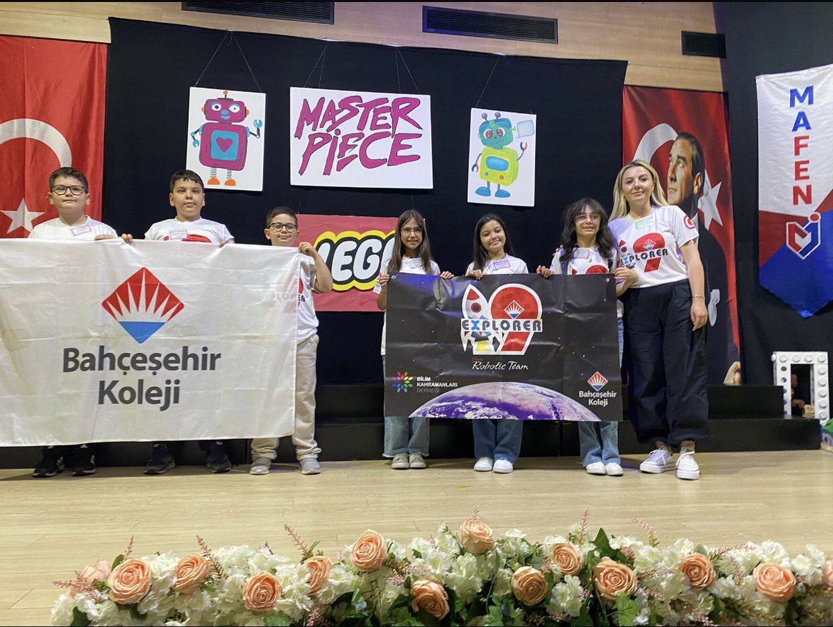 İlkokul robotik takımımız Samsun’da düzenlenen First Lego Leauge festivalinde en prestijli ödüllerden “Kaşifler Bir Arada” ödülünü almıştır.Öğrencilerimizi ve takım koçumuzu tebrik ederiz💐🌸🙏