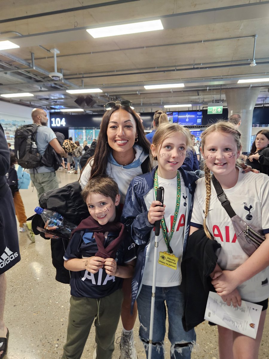 2 weeks ago Caitlin, Joseph &amp; their friend Lily were lucky enough to bump into the Ultra talented legend that is <a href="/jjiszatt/">Jess Iszatt</a> at the <a href="/SpursStadium/">Tottenham Hotspur Stadium</a> after watching <a href="/SpursWomen/">Tottenham Hotspur Women</a> beat West Ham.