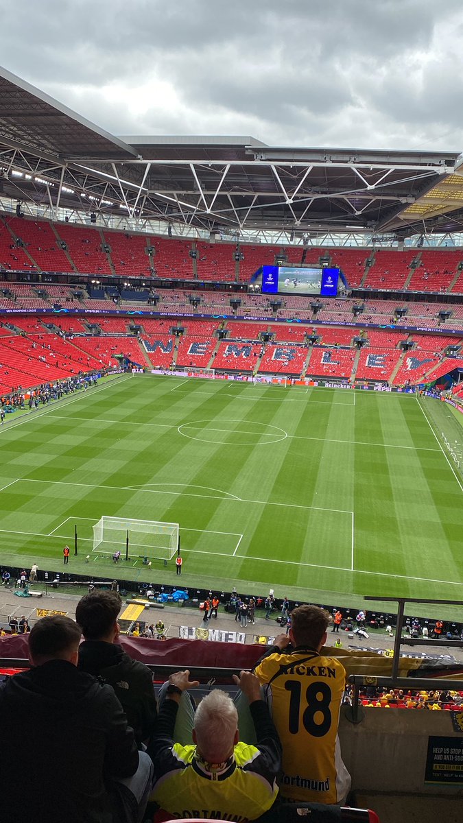 Wir sind drin 

#BVB #UCLfinal