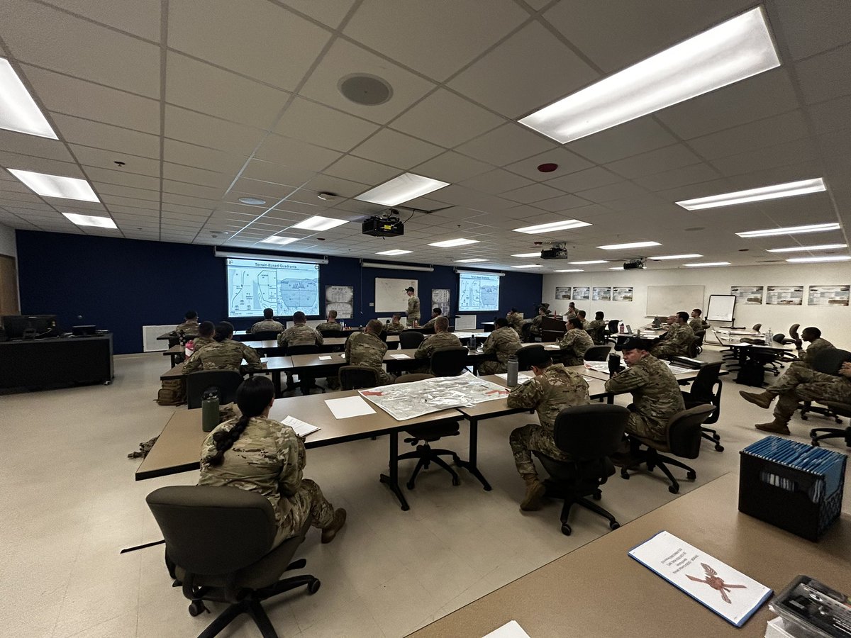 USArmySLC's tweet image. Class 24-007 leads the charge. This week students received institutional training on SBCT Sustainment, Training Management, SBCT Weapons Introduction, DIDEA and continued education on Tactics / Employment. 
-We Lead the Way- 
#Truthandcourage  #BraveRifles #alwaysready