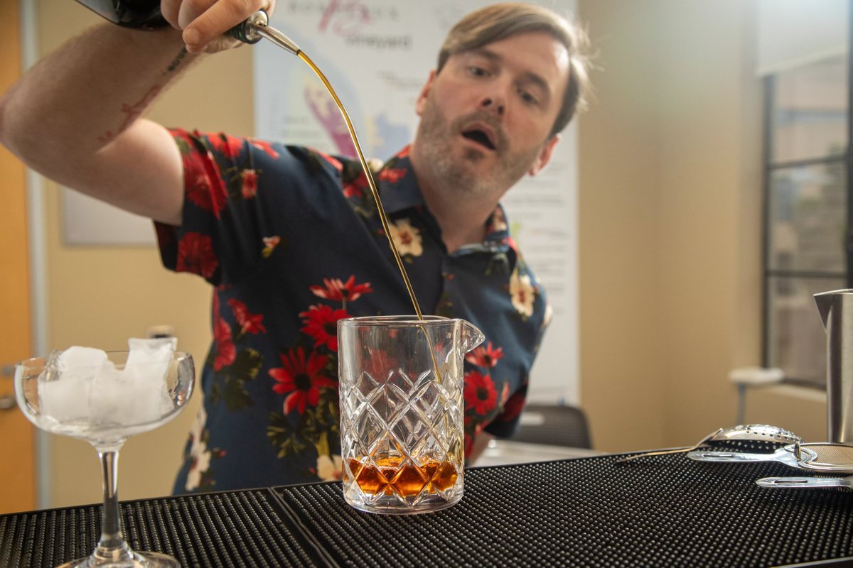 iceculinary's tweet image. Los Angeles 🚨🌴☀️🍹 Join us Friday, June 7th at ICE-LA from 6-9pm PDT for our Tiki Classic Summer Sippers Mixology Class! 
More info here: ow.ly/OL5550S4F7J
#ICEculinary
.⁠
.⁠
.⁠
.⁠
.⁠
 #skill #tips #wine #vino #sommelier #school #winetasting #mixology #mixologyclass