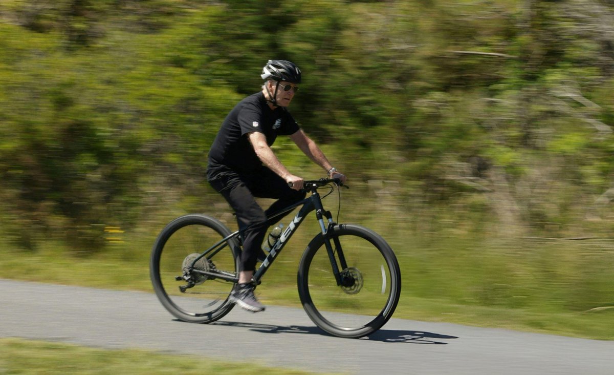 ChrisDJackson's tweet image. President Biden went for a long bike ride this morning in Delaware after a busy day at the White House yesterday. Gotta say it&apos;s pretty cool to see an 81-year-old hitting the bike trails in his free time.

The media always says Biden &quot;looks&quot; old and Trump doesn&apos;t. Like, how do…