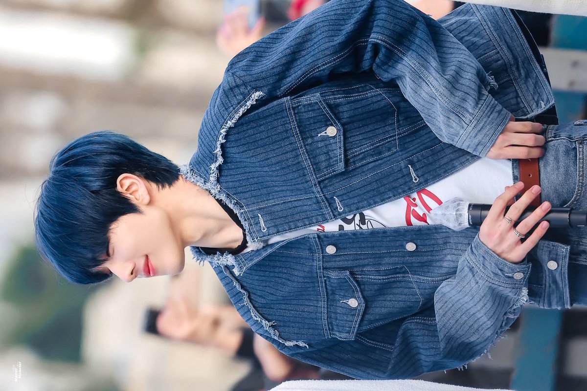 wewereinplanet's tweet image. 레전드자연광지성으로볼수있는
지성성장기 …………// ♪