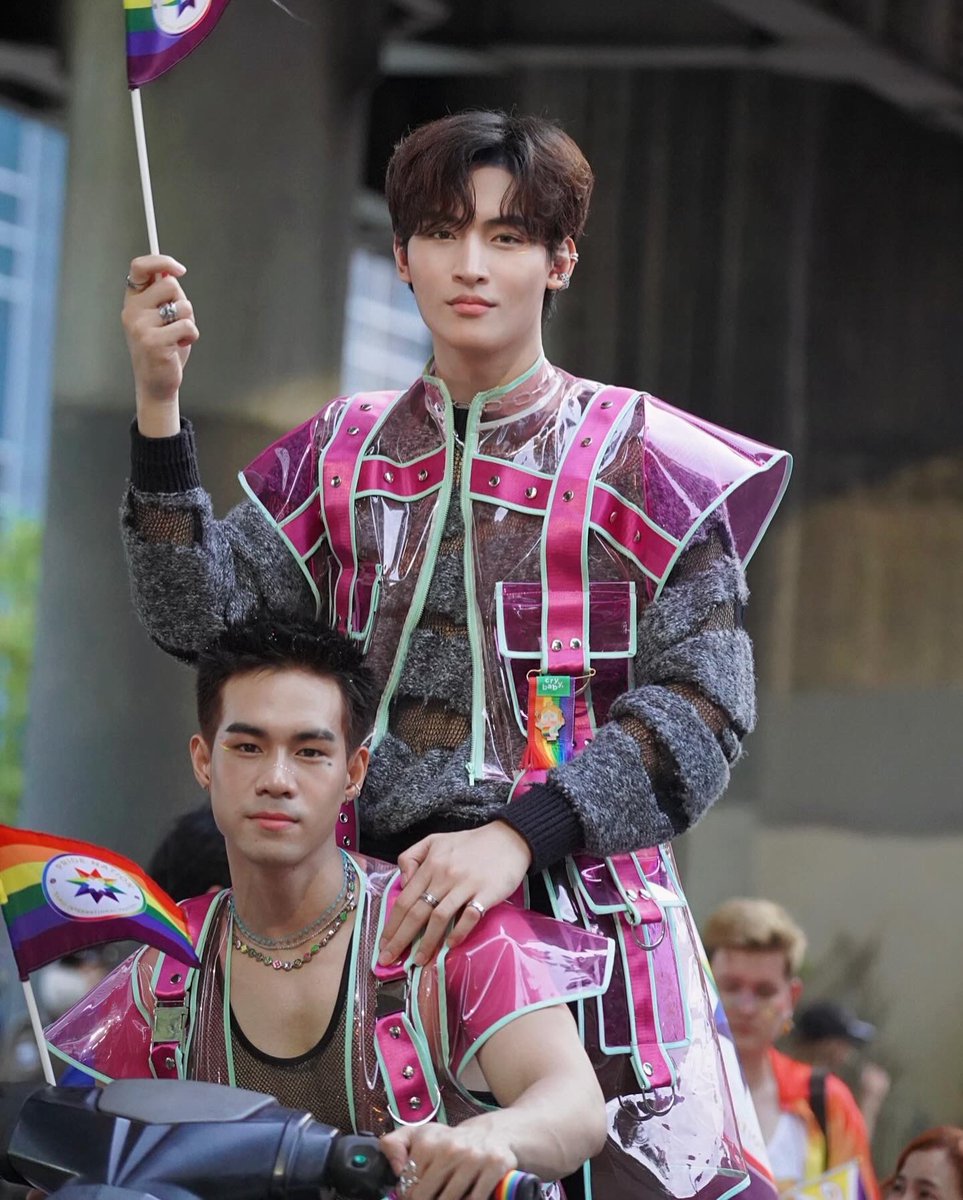 ohmthitiwat's tweet photo. ❤️💜💛💚🩵💜 #PrideMonth #Pridenation2024 #BangkokPride2024 #TRJourney #Ohmthitiwat https://t.co/fdBRrCuBYI
