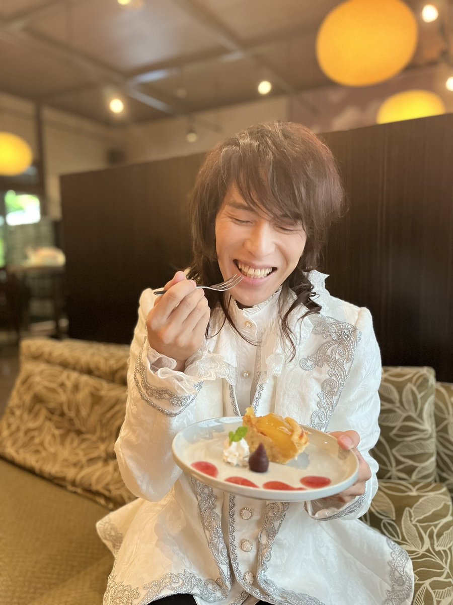 shiitakachannel's tweet photo. ��6/3日　月曜日
2番組続けての生放送出演

かわさきFM79.1MHz
(武蔵小杉タワープレイス1F 
サテライトスタジオ)

「ロック音!!Monday」(生放送)
毎週(月)18:00～18:29
MC
こゆり(徳間ジャパン)
水谷しんいち

「MUSIC Way!Way!」
毎週(月)18:30～18:59
MC
大空亜由美
AYU
ちあき https://t.co/AwBdpDfJgn