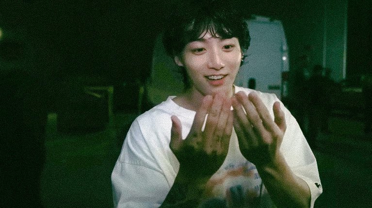 agustdfms's tweet photo. I miss you all the time https://t.co/nuqv09kKXQ