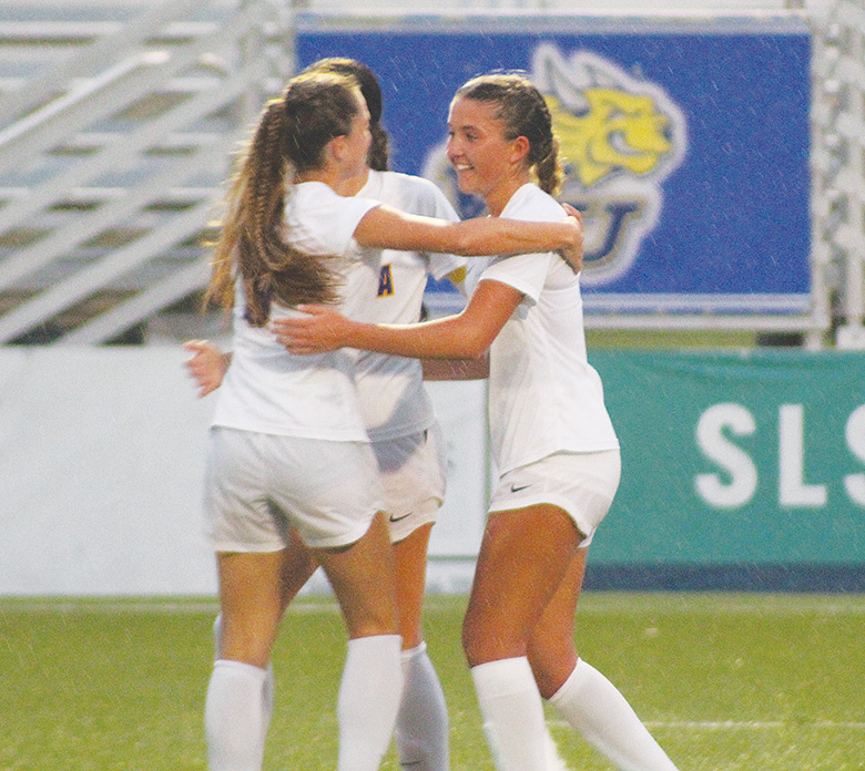 myleaderpaper's tweet photo. Class 4 state soccer championship: Eureka (20-3) vs. Nerinx Hall (16-3-1) at World Wide Technology Soccer Park, tonight (June 1) at 7 p.m. The Wildcats beat the Markers 2-1 in double OT in April. https://t.co/nsvRYnfNeD