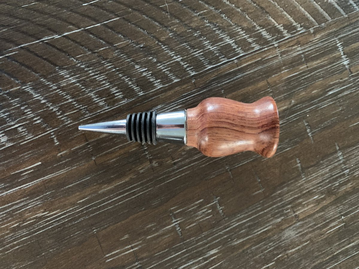 RodemoyerDesign's tweet image. New bottle stoppers are in the shop! RodemoyerDesigns.com #bottlestopper #wine  #winelovers #winetopper #cocobolo #resinart #etsy #etsyshop #uniquegifts #barware #bar #exoticwood