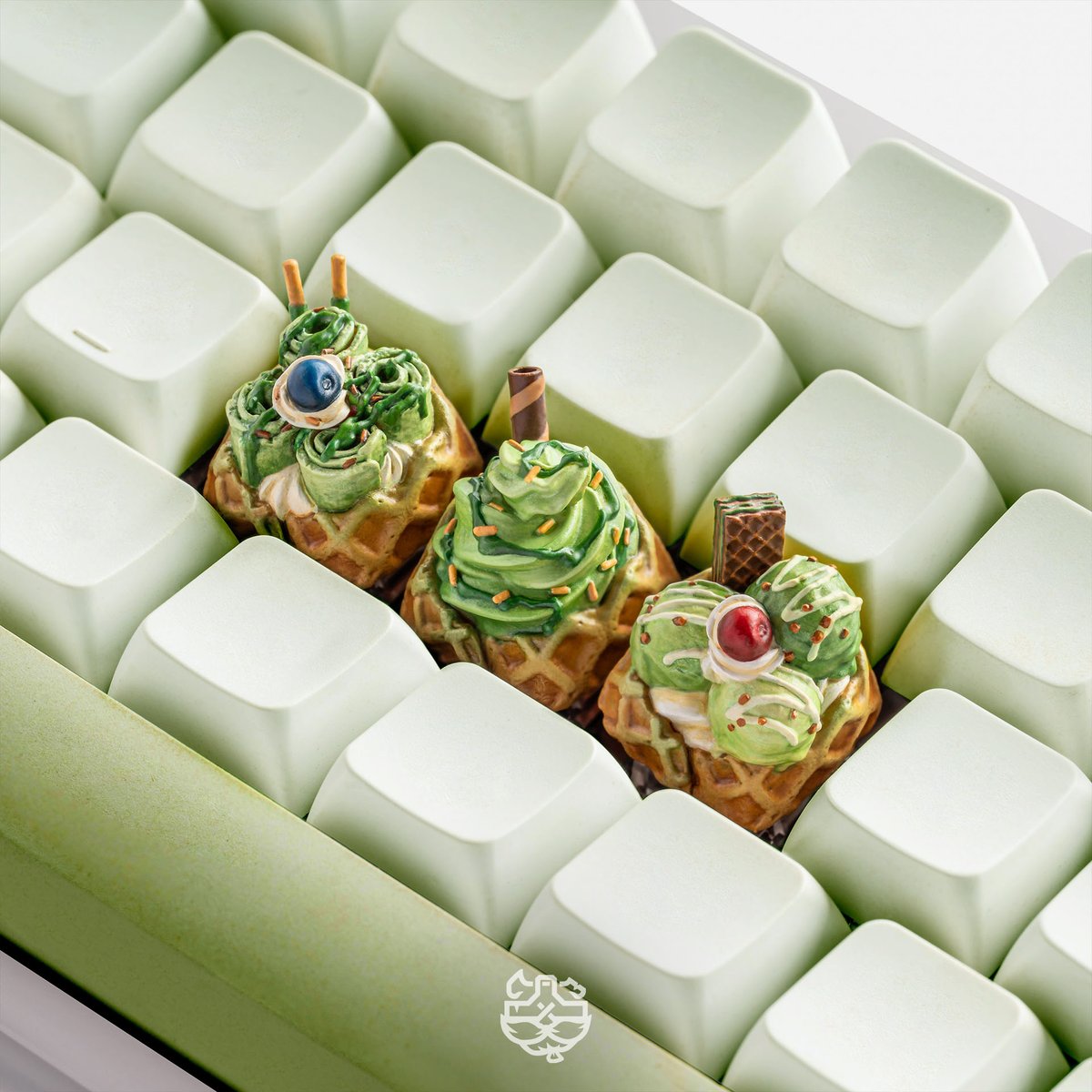 dwarf_factory's tweet photo. ⏰ Last chance to hop on the Frosty Van! ⏰
🍦🍧🍨 Bundle up (and save up to 10%) & keep your setup lookin' & feelin' fresh!
⏰ Don't miss out - the chill ends in 48 hours!
https://t.co/kmsvb34UHI
#keycap #dwarffactory #FrostyVan https://t.co/ZCKaTlwVgj