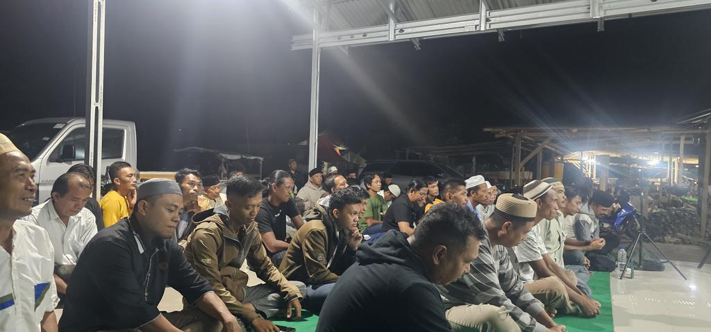 linurulinsan's tweet photo. Majelis Ilmu &amp; Dzikir Laduna Ilma NI dengan Mata kuliah "Ma'rifatul Kaffarat" mengenal pengampunan dosa. https://t.co/6xrWTBovhf
