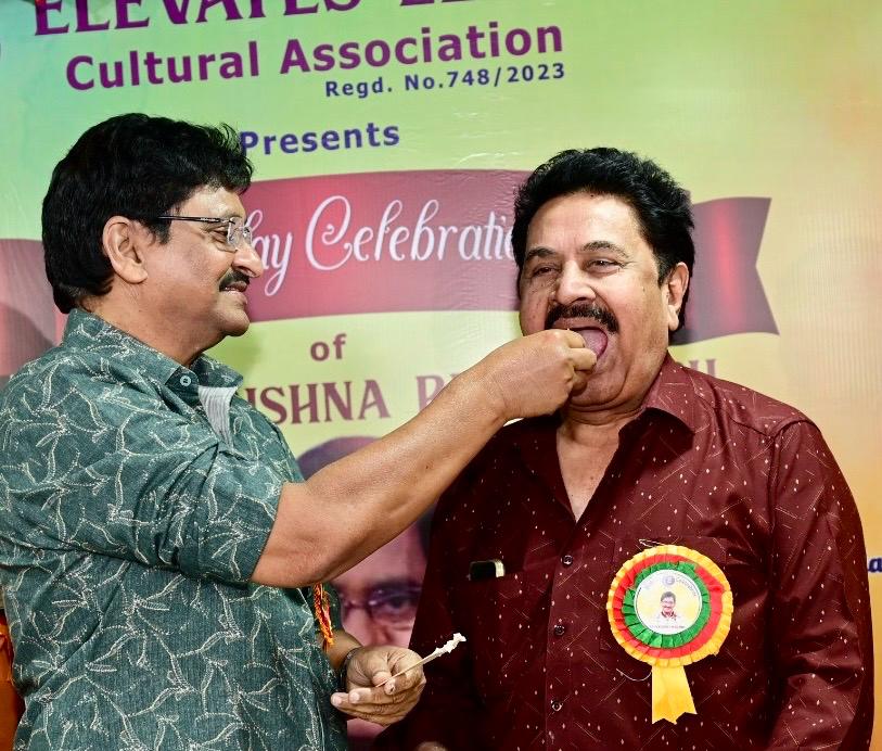 santoshamsuresh's tweet image. Elevates Elite Cultural Association Celebrated Director #S.v.KrishnaReddy Garu Birthday 

Birthday wishes to Director #SVKrishnaReddy garu✨  

#hbdsvkrishnareddy  #svkrishna #SureshKondeti @santoshamsuresh