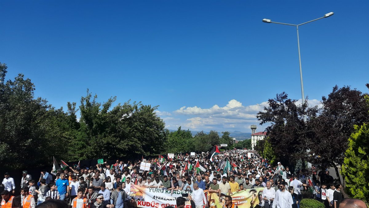 YunusKava's tweet photo. Bingöl’den Gazze’ye
Direnişe Bin SELAM.
🇵🇸❤️🇹🇷 https://t.co/U6QX7aWlAA