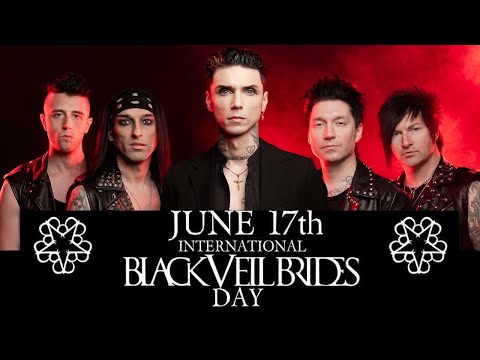 WildOneNikasaur's tweet photo. It's officially BVB month. 🤘🩸🖤 https://t.co/ug9iyBxpMH