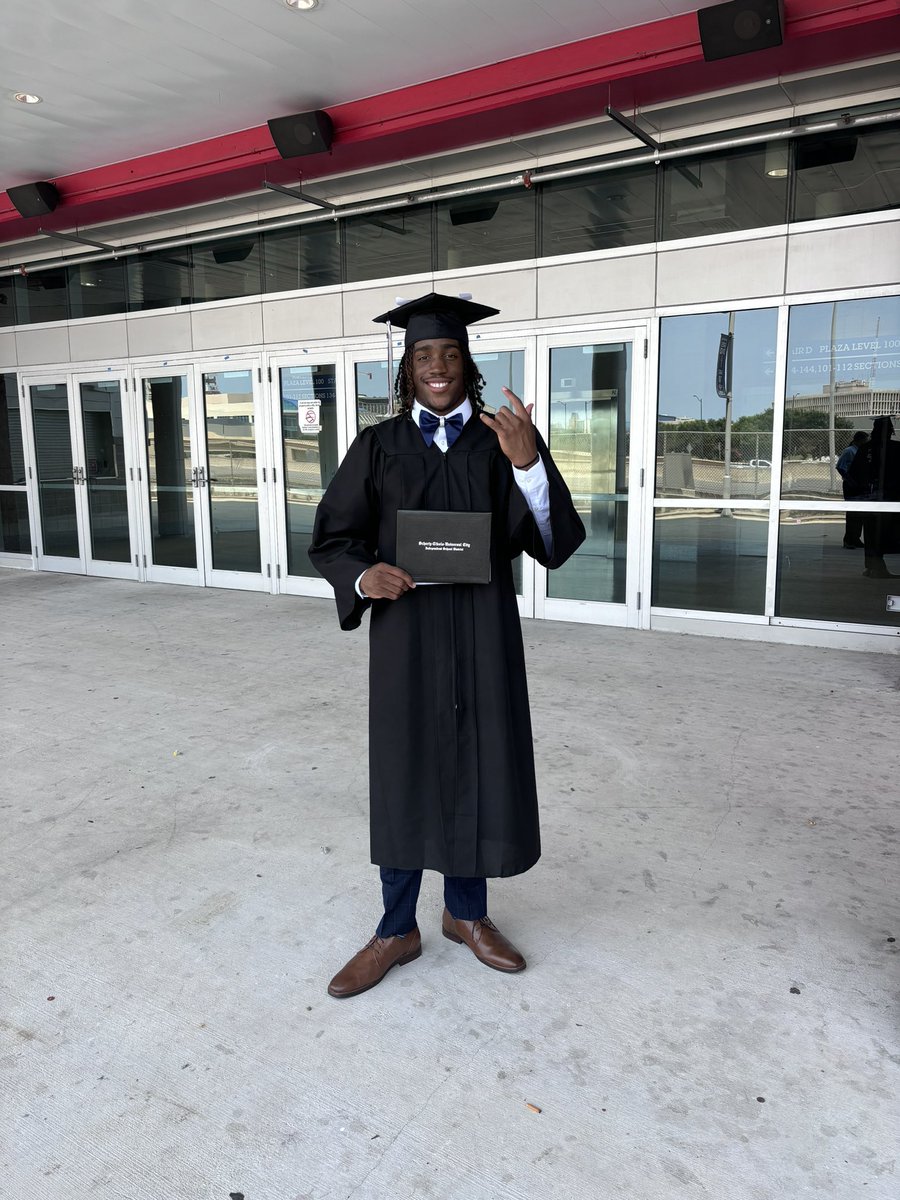 Alvin Williamson Jr. ✞ tweet media